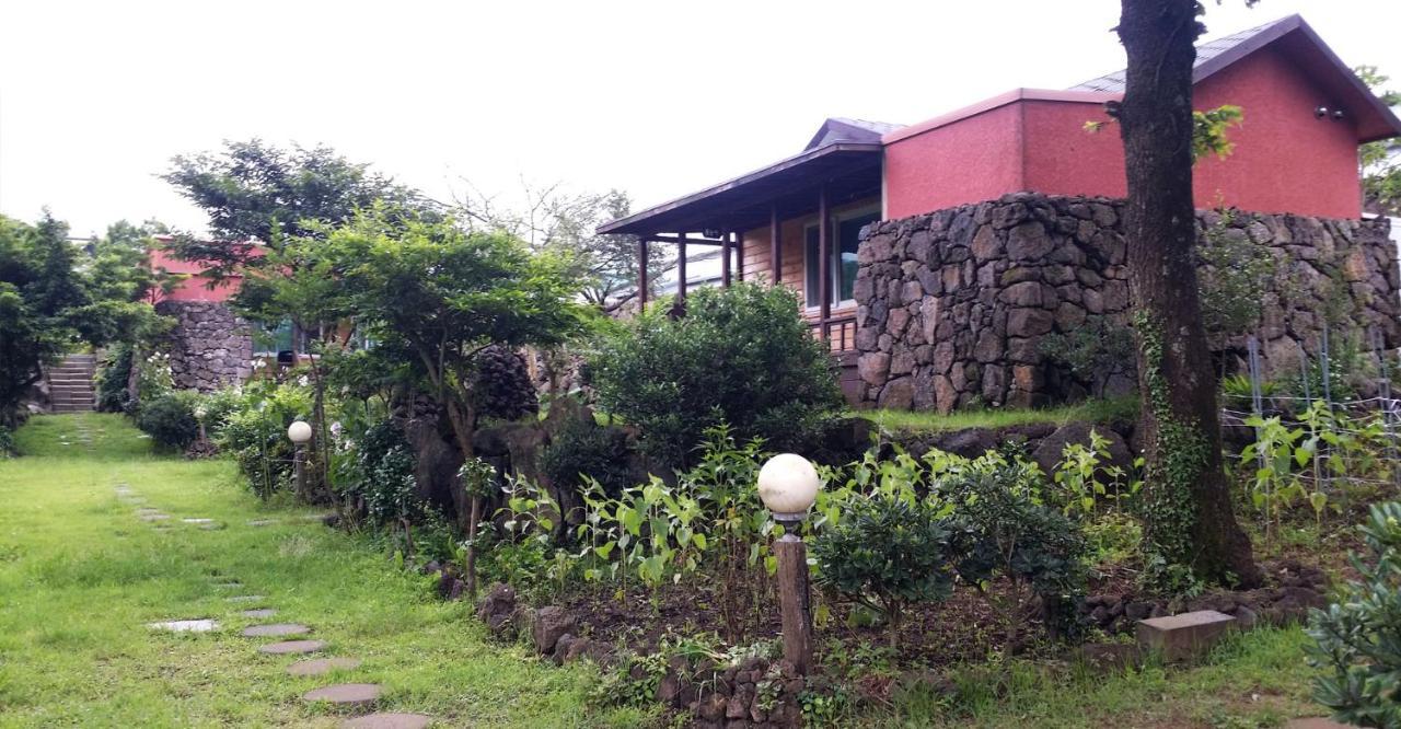 Gotjawal Geomunoreum Pension Jeju Eksteriør billede